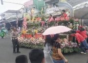 Akibat mogok, Float Milik Kota Bitung terpaksa di dorong melewati panggung TIFF