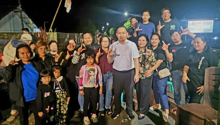 Kemana-mana dikerubuti warga, bukti Pena Michael semakin dirindukan pimpin Tomohon bersama papa ani WL