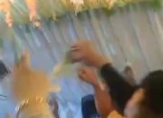 Waduh.. Teriak Nama Paslon dan Nomor Urut, Tim Sukses Nyawer di Acara Pernikahan