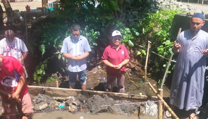 Pembutan Bronjong merupakan upaya Bemerintah Desa Blongko