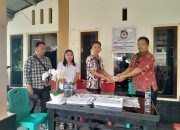 Berita Foto penyerahan BLT DD tahap 10,11 dan 12 Pemdes Ranotongkor Timur