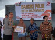 Polres Bitung Salurkan 300 Paket Bansos untuk Warga dan Pensiunan Polri