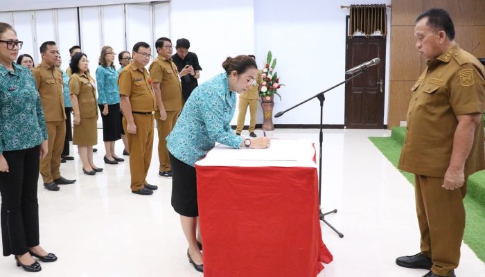 Bupati RD lantik Tim Pembina Posyandu Kabupaten Minahasa
