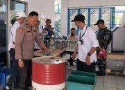 KM Sinabung Sandar di Bitung, Puluhan Botol Cap Tikus Digagalkan Naik Kapal