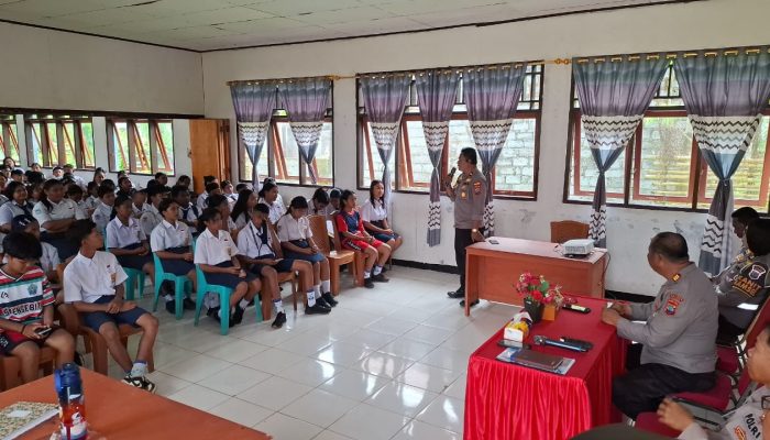 Polres Bitung Gelar Penyuluhan Stop Bullying di SMP Negeri 9 Mawali
