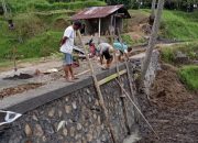 Pembangunan Talud dan Jalan Usaha Tani Desa Kayuuwi selesai 100 persen