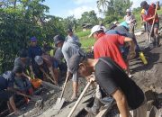 Pemdes Kayuuwi lakukan betonisasi jalan usaha tani sepanjang 429 Meter