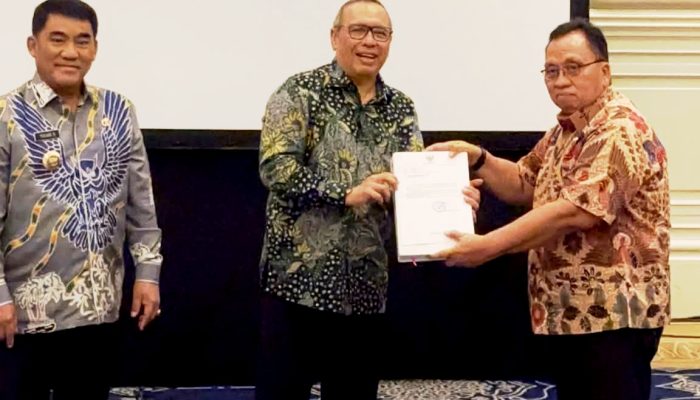 Minahasa daerah pertama di Sulut serahkan Ranperda RTRW di Kementrian ATR/BPN