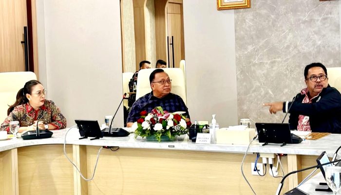 RD-Vasung ketemu Rano Karno bahas hibah Damkar dan pengangkut sampah Pemprov DKI ke Pemkab Minahasa