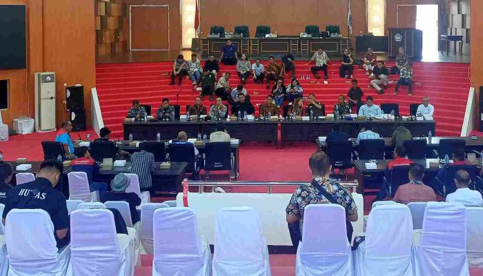 Revisi Perjanjian Sewa Pasar Girian: Tekanan Pedagang, Respons DPRD, dan Langkah Perumda
