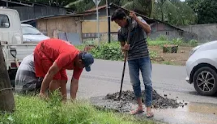 Perumda Air Dua Sudara Bitung Lakukan Perbaikan Pipa Bocor di Wilayah Pinokalan