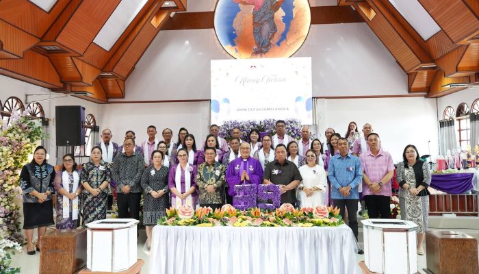 Hadiri HUT ke-39 GMIM Zaitun Sumalangka, Bupati RD harap jemaat semakin setia kepada Tuhan