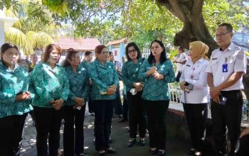 TP PKK Bitung Ajak Warga Wangurer Timur Ubah Sampah Rumah Tangga Jadi Kompos