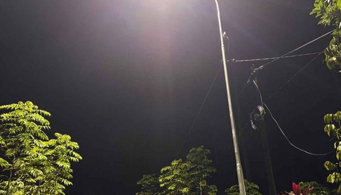 Michael Rambing Apresiasi Program PJU Pemkot Bitung, Warga Matuari Kini Nikmati Jalan yang Lebih Terang
