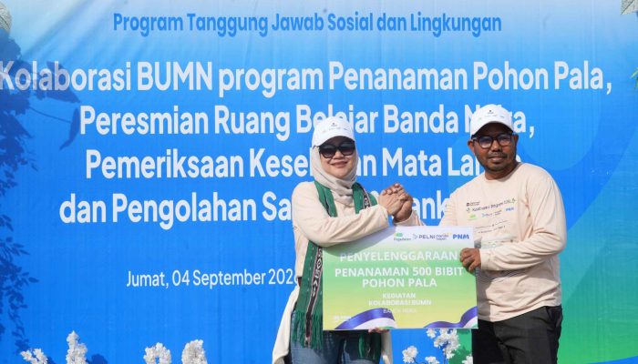 PELNI dan BUMN Bersinergi di Banda Neira, dari Bibit Pala hingga Pemeriksaan Mata